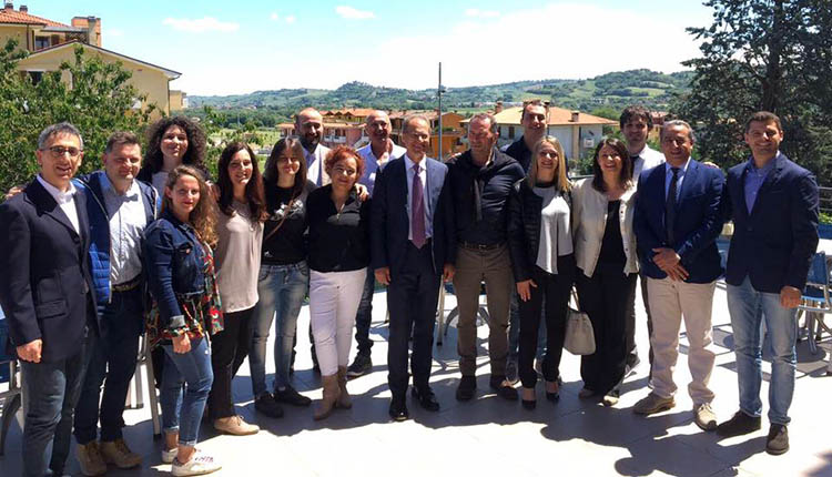 Aguzzi presenta la giunta del nuovo comune di Colli al Metauro