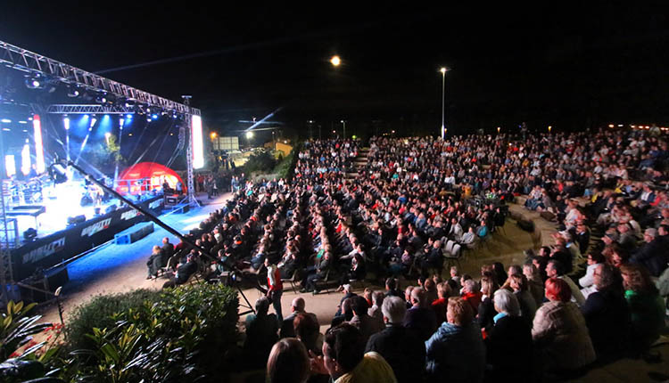 spettacolo alla Bcc arena di Fano (PU)