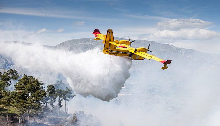 canadair incendio monte mattera