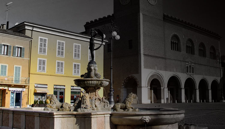 fano piazza XX settembre