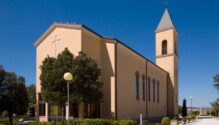 spicello chiesa pellegrinaggio cartoceto