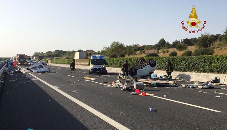 incidente roulotte a14 autostrada bloccata