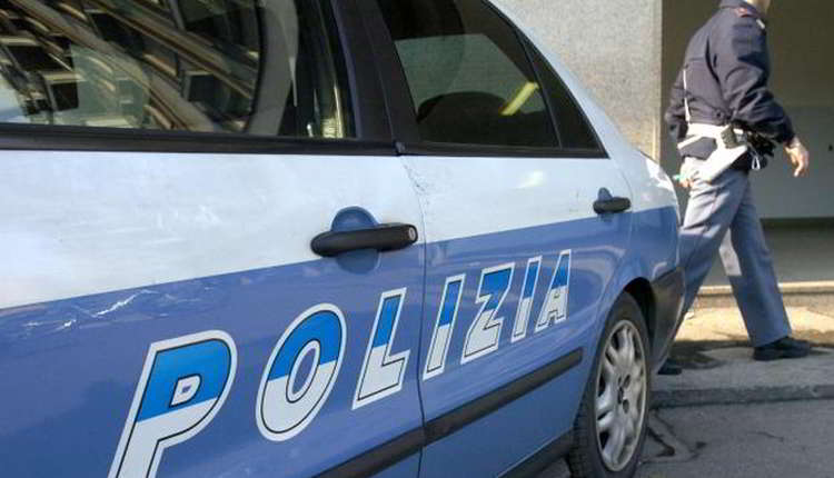 suicidio polizia aggressione