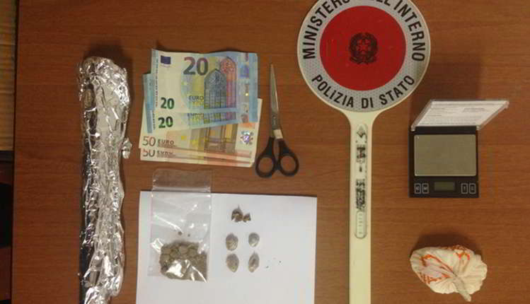 arresto spaccio squadra mobile
