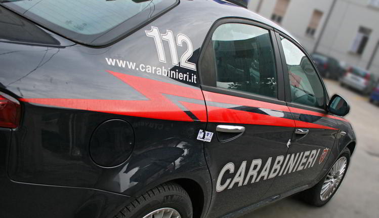 carabinieri catenina furto