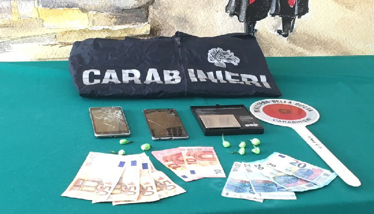 spacciatore droga arresto