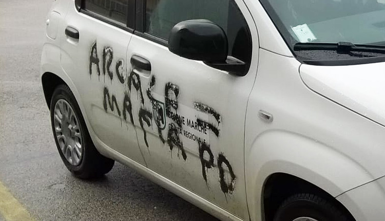 atto vandalico regione marche