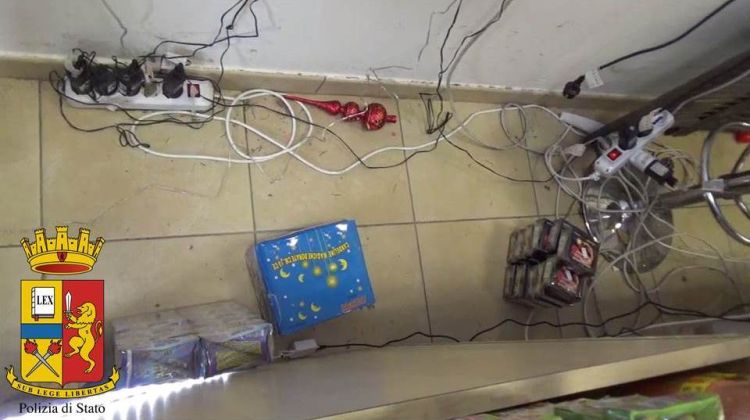 sequestrato negozio cinese denunciati gestori