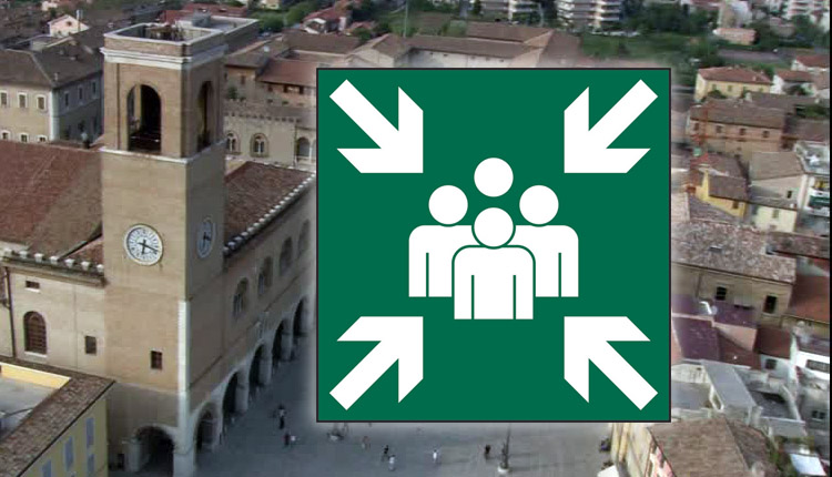 fano evacuazione allarme bomba