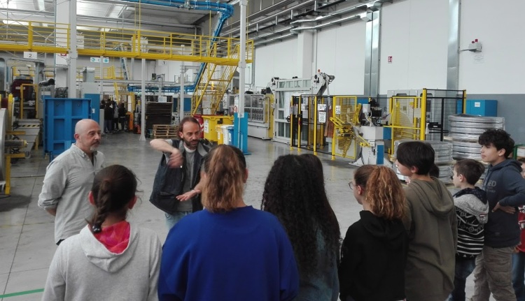 studenti marco polo visita valmex
