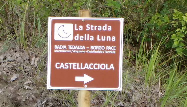 strada della luna segnaletica