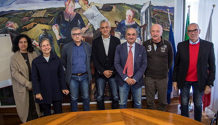 Foto di gruppo conf stampa Centro Ricerche Floristiche