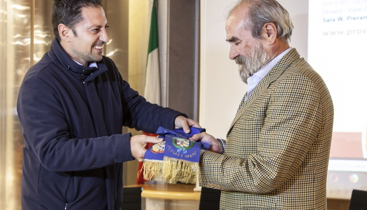 Passaggio della fascia da Tagliolini a Paolini