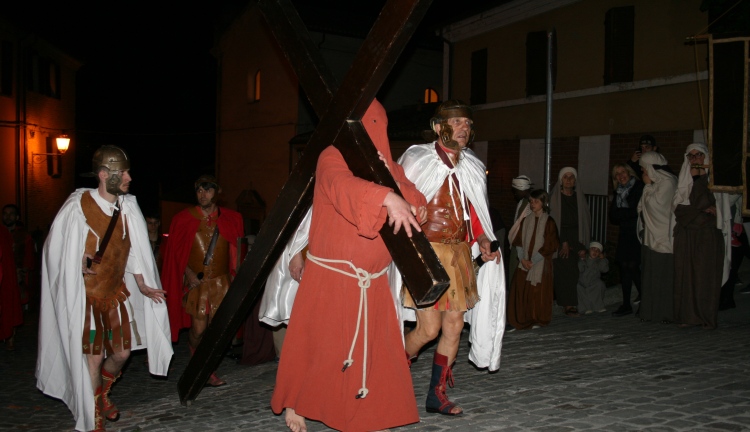 saltara evento processione cristo morto