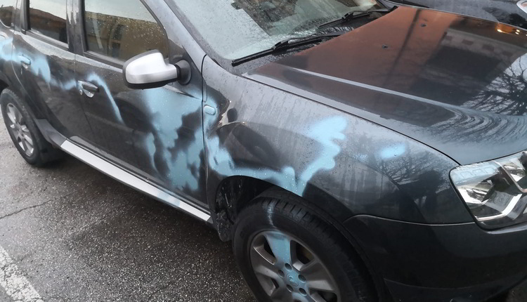atti_vandalici_lucrezia_auto_1