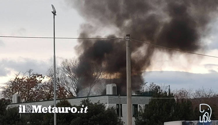incendio calcinelli via del Progresso