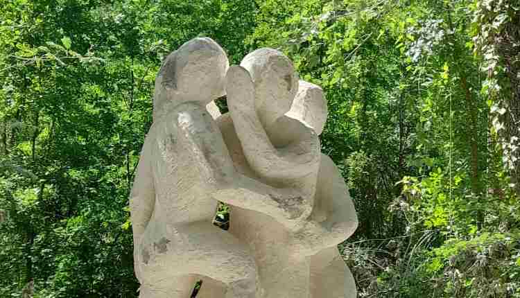 Trittico in pietra della Majella di Walter Zuccarini e Armando di Nunzio