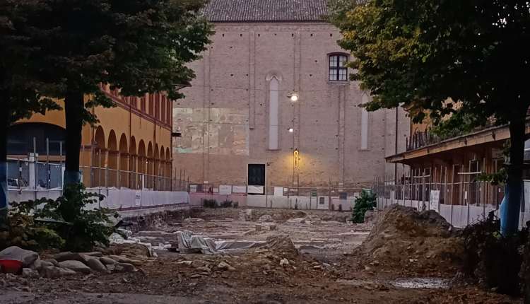 piazza andre costa fano