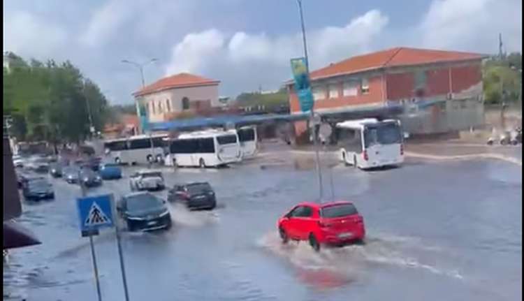 via pisacane video Reporter di Strada Occhio alla Notizia